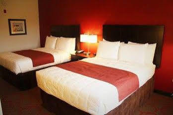 Inn At Hunters Run Watford City Exterior photo