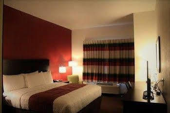 Inn At Hunters Run Watford City Exterior photo