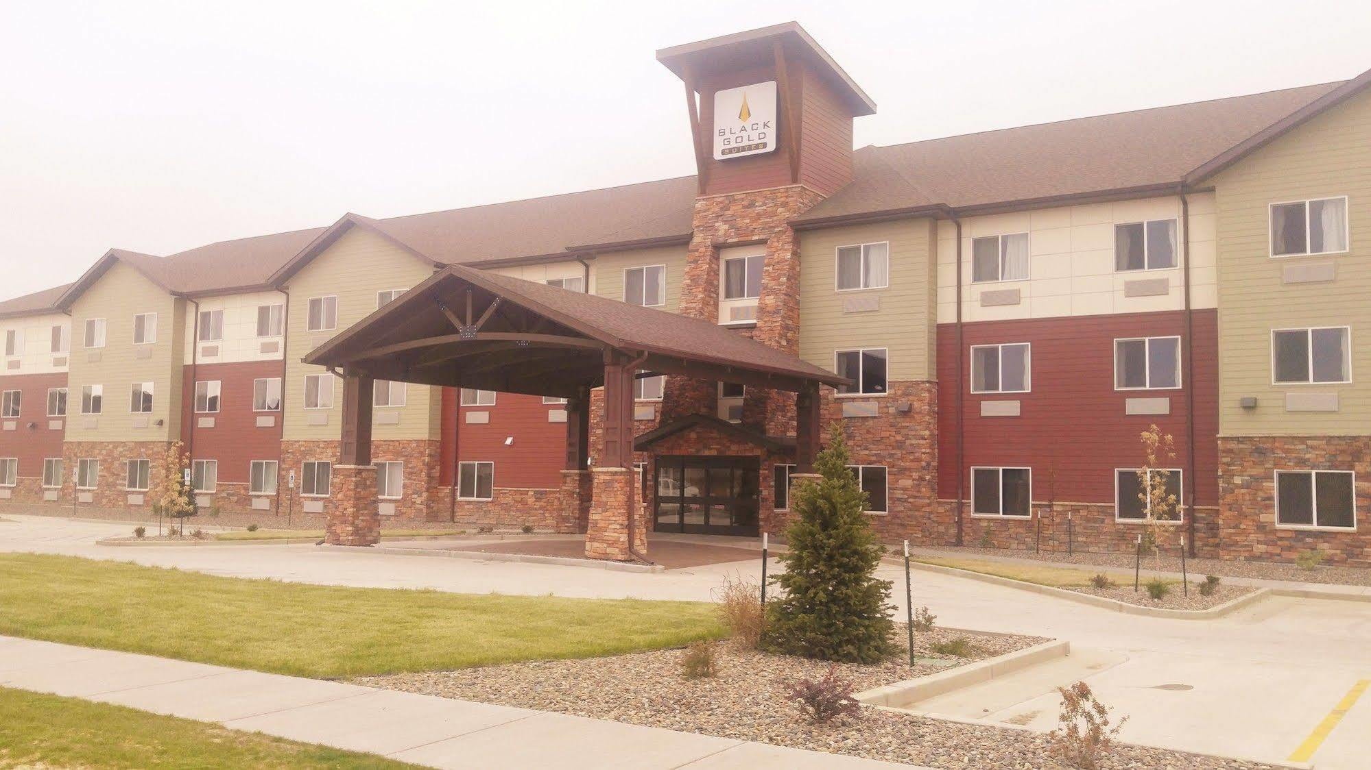 Inn At Hunters Run Watford City Exterior photo